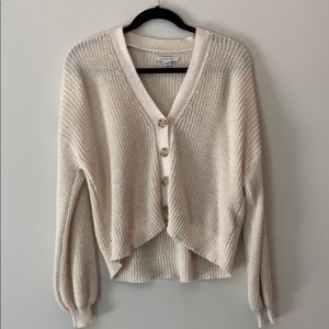 ⭐️American Eagle Slouchy Button Up Cardigan ⭐️